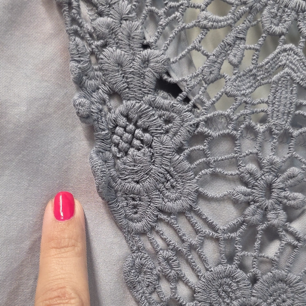 Knox Rose Light Blue Sleeveless Top With Delicate Embroided Lace Back -Large - Picture 11 of 11